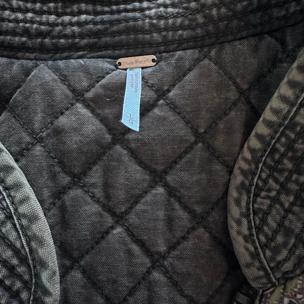 Free People- Great Escape quilted jacket - Picture 2 of 4